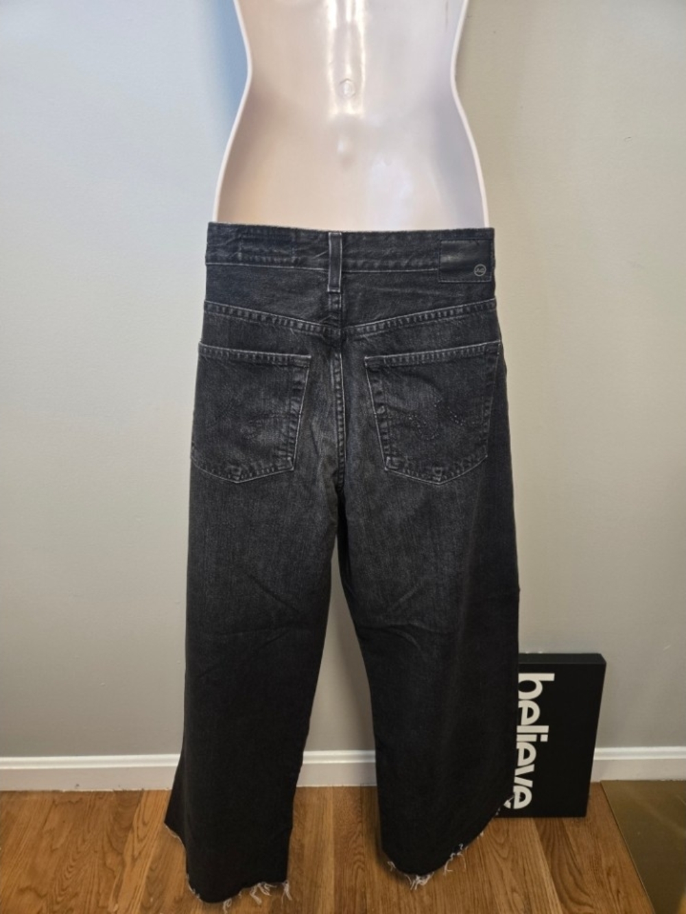 Ag Adriano Goldschmied Black Washed SAIGE Cropped Wide-Leg Jeans - Picture 3 of 3